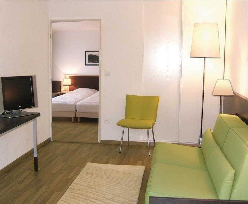 Residhome Nancy Lorraine Luaran gambar