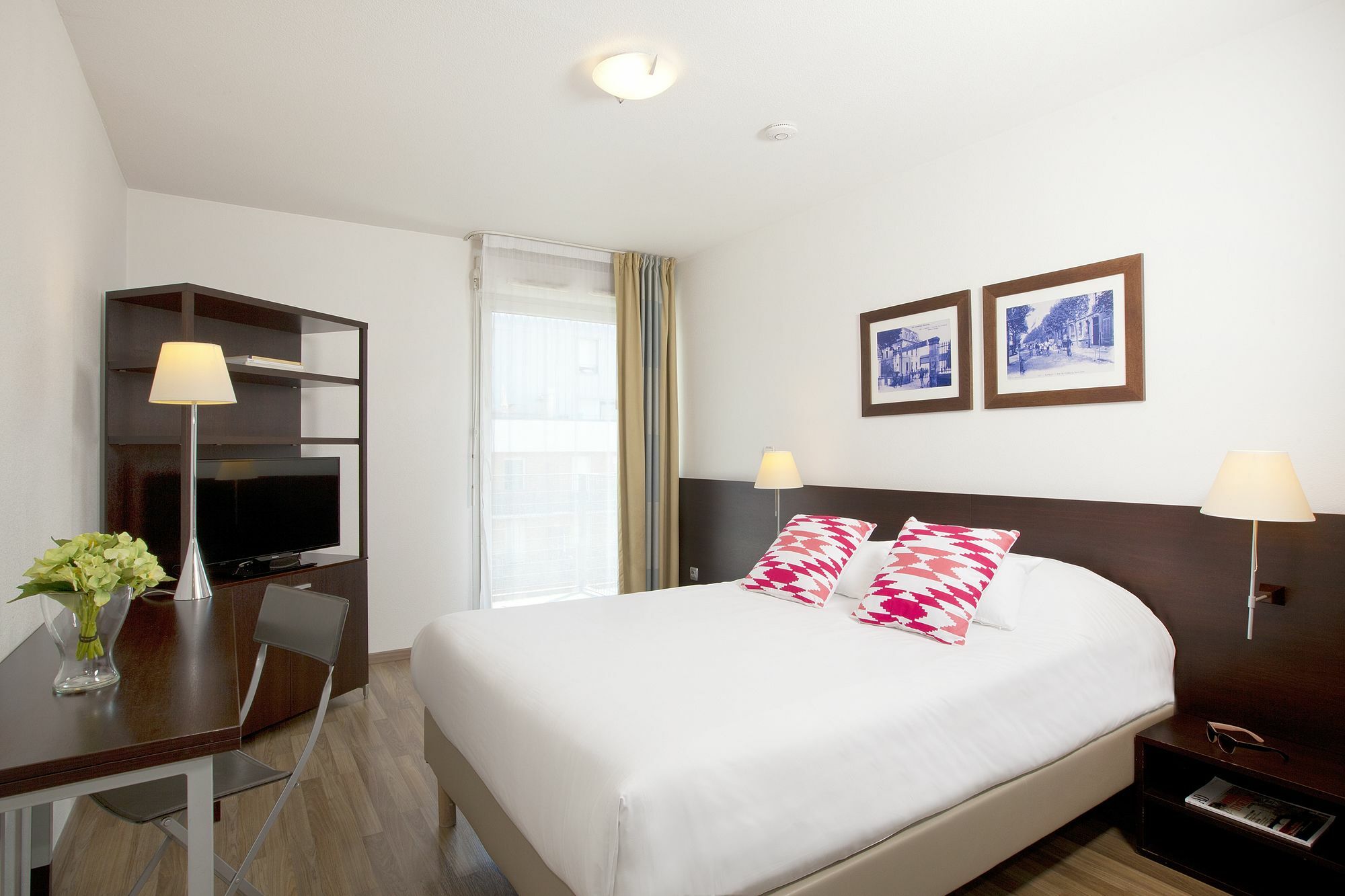 Residhome Nancy Lorraine Luaran gambar